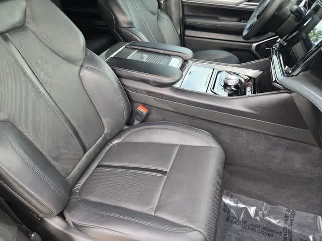 2022 Jeep Wagoneer Series III Carbide