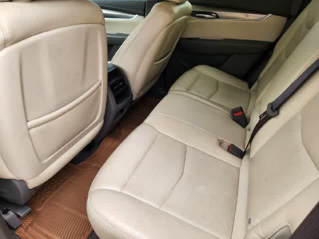 2017 Cadillac XT5 Luxury FWD