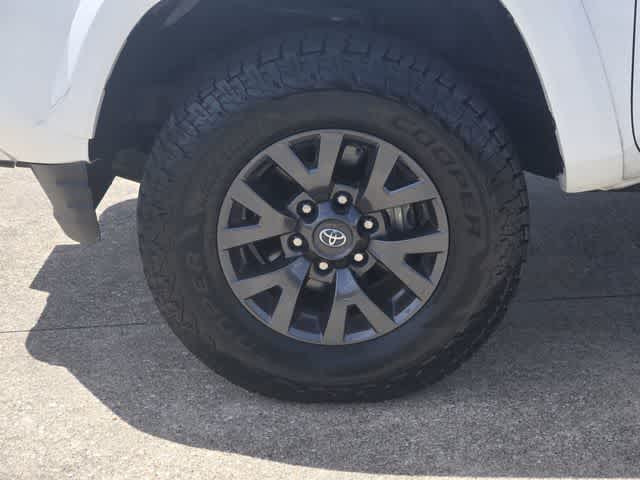 2022 Toyota Tacoma SR5