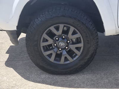 2022 Toyota Tacoma SR5