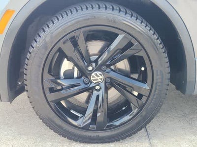 2023 Volkswagen Tiguan SE R-Line Black