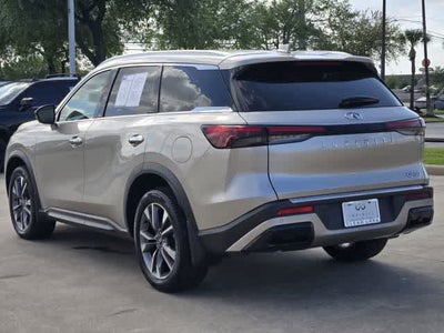2023 INFINITI QX60 LUXE