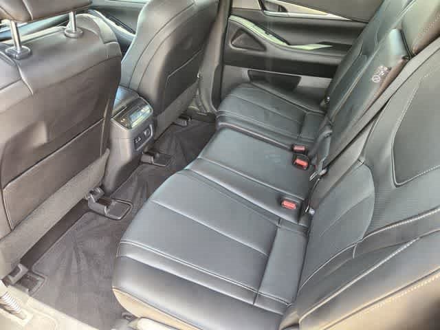 2024 INFINITI QX60 LUXE
