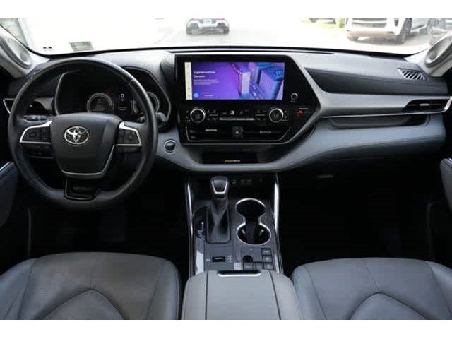 2023 Toyota Highlander Hybrid Limited