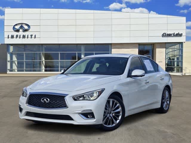 2023 INFINITI Q50 LUXE