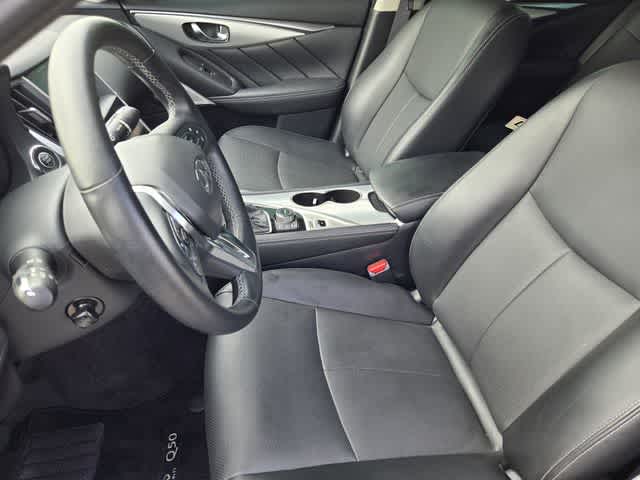 2023 INFINITI Q50 LUXE