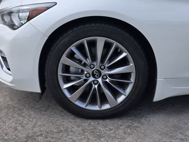 2023 INFINITI Q50 LUXE