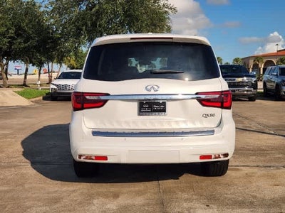 2022 INFINITI QX80 LUXE