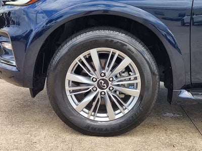 2023 INFINITI QX80 LUXE