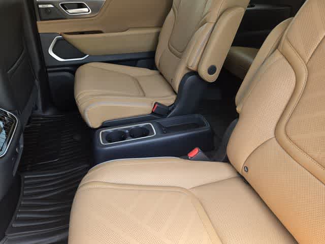 2027 INFINITI QX80 LUXE