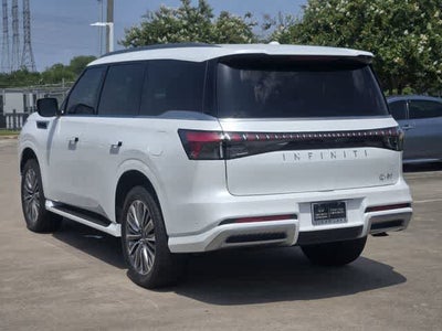 2027 INFINITI QX80 LUXE