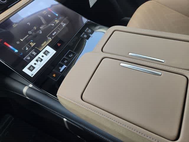 2027 INFINITI QX80 LUXE