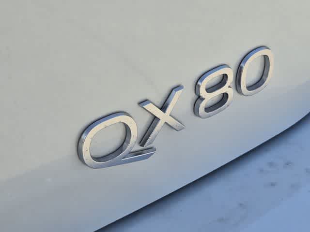 2027 INFINITI QX80 LUXE