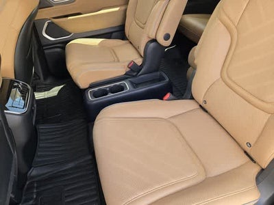 2027 INFINITI QX80 LUXE