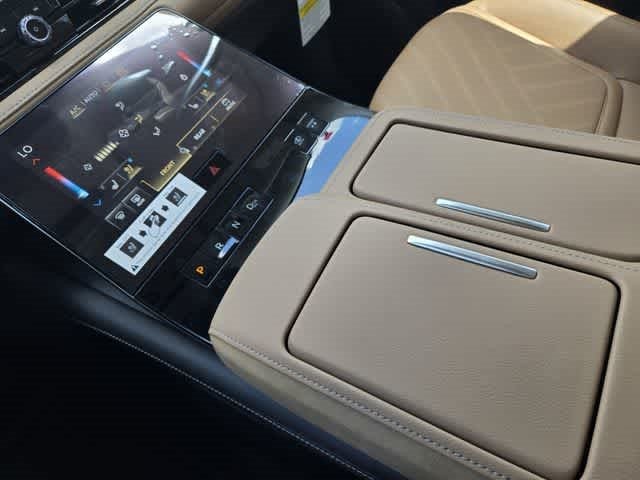 2027 INFINITI QX80 LUXE