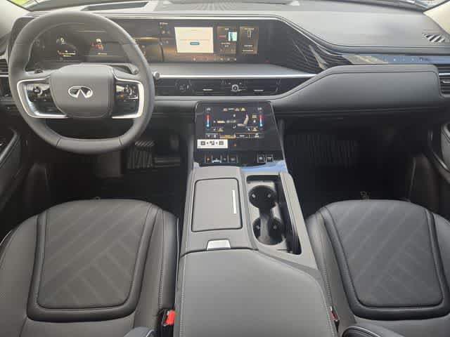 2027 INFINITI QX80 LUXE