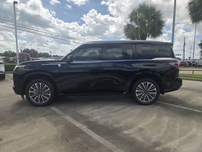 2027 INFINITI QX80 LUXE
