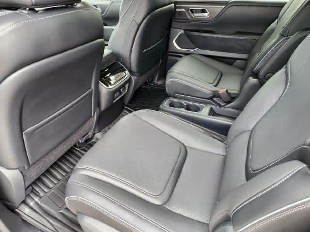 2027 INFINITI QX80 LUXE