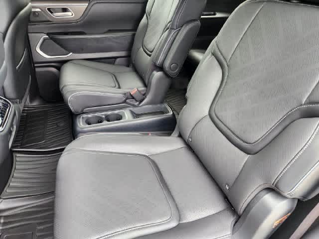 2027 INFINITI QX80 LUXE