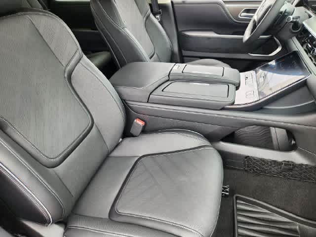 2027 INFINITI QX80 LUXE