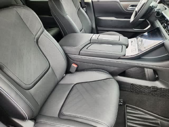 2027 INFINITI QX80 LUXE