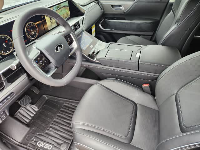 2027 INFINITI QX80 LUXE