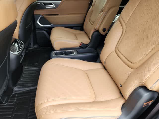 2027 INFINITI QX80 LUXE