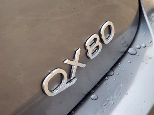 2027 INFINITI QX80 LUXE