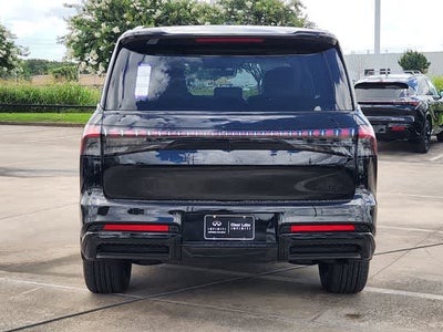 2026 INFINITI QX80 LUXE