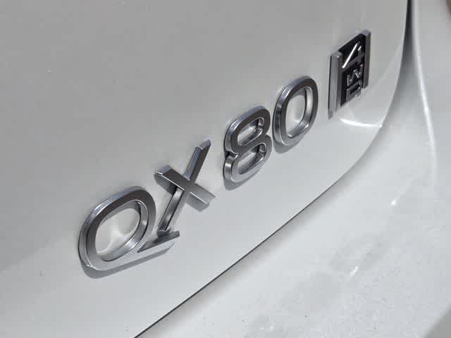 2027 INFINITI QX80 LUXE