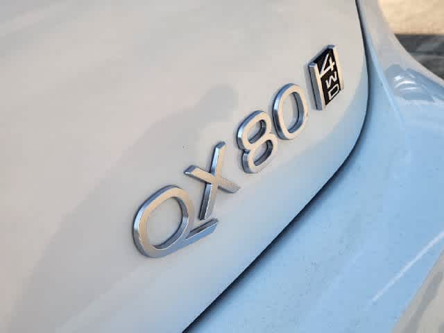 2027 INFINITI QX80 LUXE