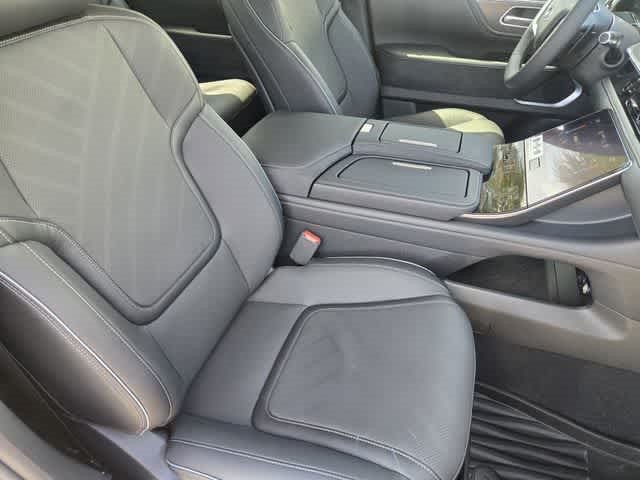 2027 INFINITI QX80 LUXE