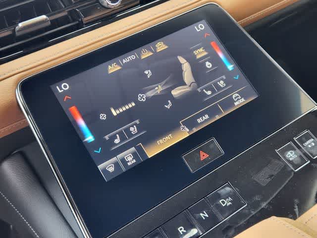 2027 INFINITI QX80 LUXE