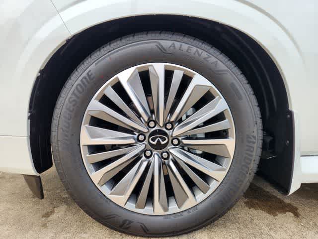 2027 INFINITI QX80 LUXE