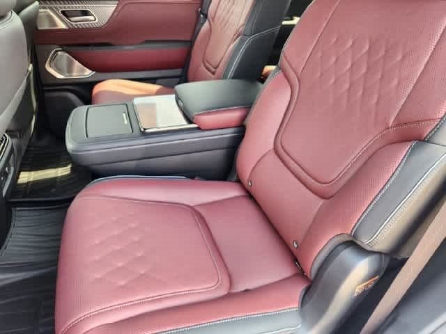 2027 INFINITI QX80 AUTOGRAPH