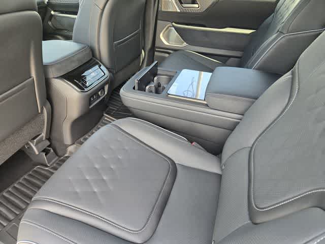2027 INFINITI QX80 AUTOGRAPH