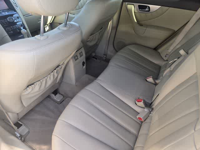 2016 INFINITI QX70 RWD 4dr