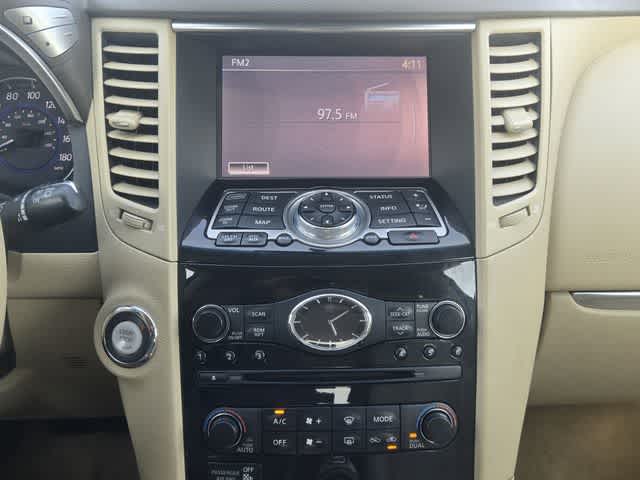 2016 INFINITI QX70 RWD 4dr