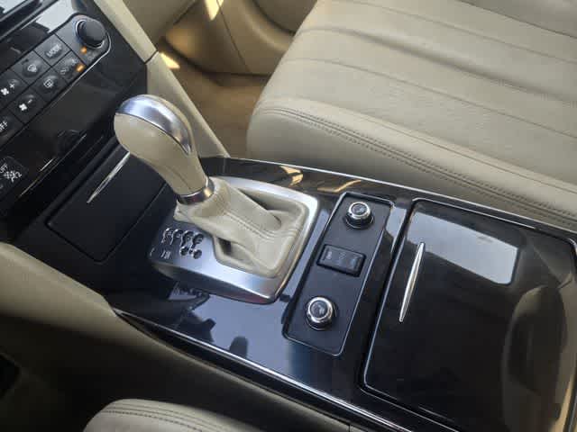 2016 INFINITI QX70 RWD 4dr