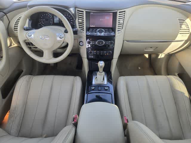 2016 INFINITI QX70 RWD 4dr