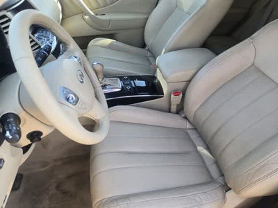 2016 INFINITI QX70 RWD 4dr
