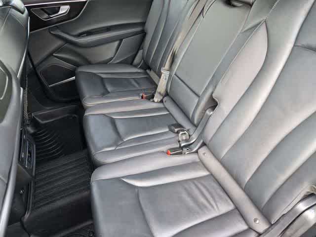 2025 Audi Q7 Premium Plus