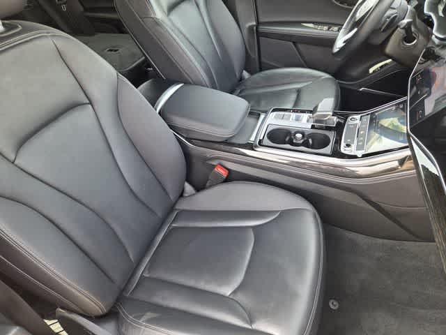 2025 Audi Q7 Premium Plus