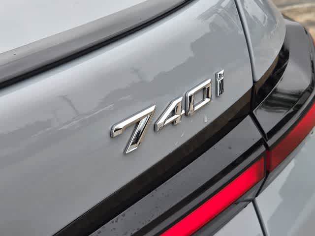 2023 BMW 740i 740i