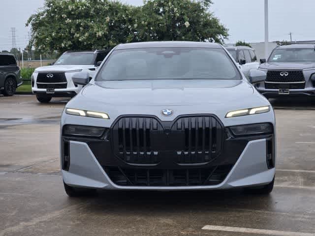 2023 BMW 740i 740i