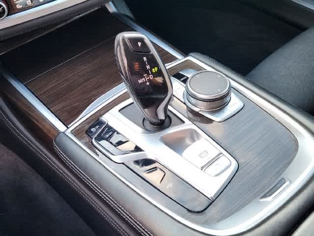 2020 BMW 740i 740i