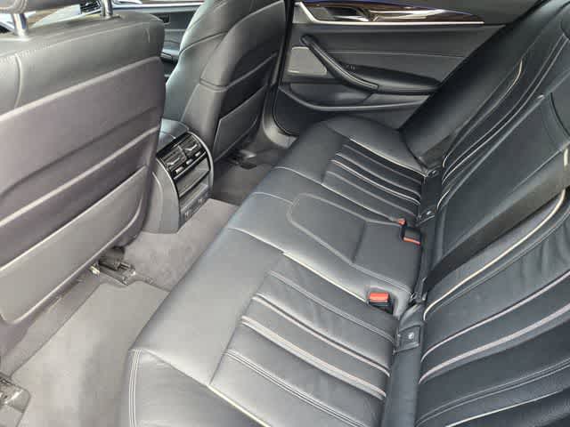 2017 BMW 540i 540i