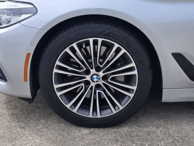 2017 BMW 540i 540i