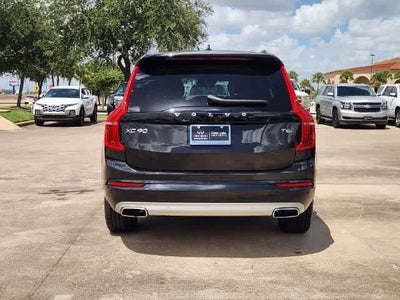 2020 Volvo XC90 Momentum