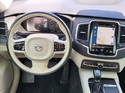2020 Volvo XC90 Momentum